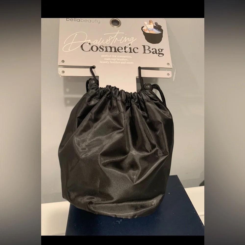 NWT Bella beauty black drawstring cosmetic bag.Perfect gift!